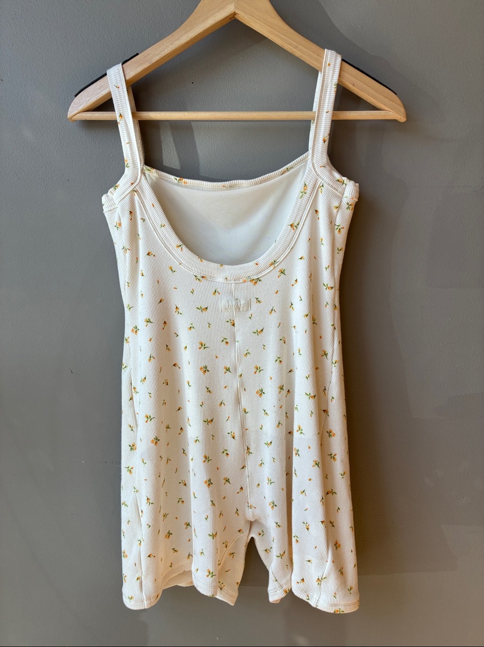 Skims Cream Yellow Floral Ribbed Tank Romper Onesie, Large - Picture 4 of 5